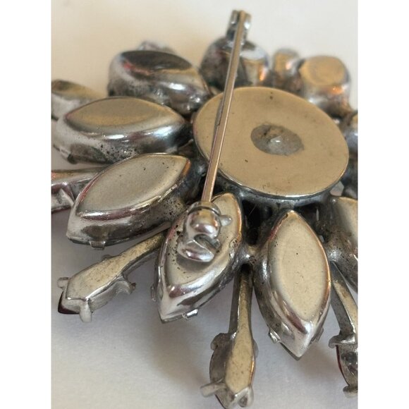 Kramer of New York Pin Brooch Vintage Jewelry Red Rhinestones Sparkles 2 inch - Picture 7 of 7